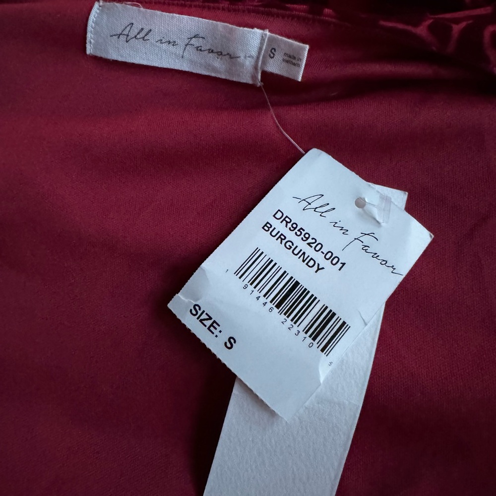 NWT All in Favor Velvety V-Neck Bodycon Dress - Picture 4 of 4
